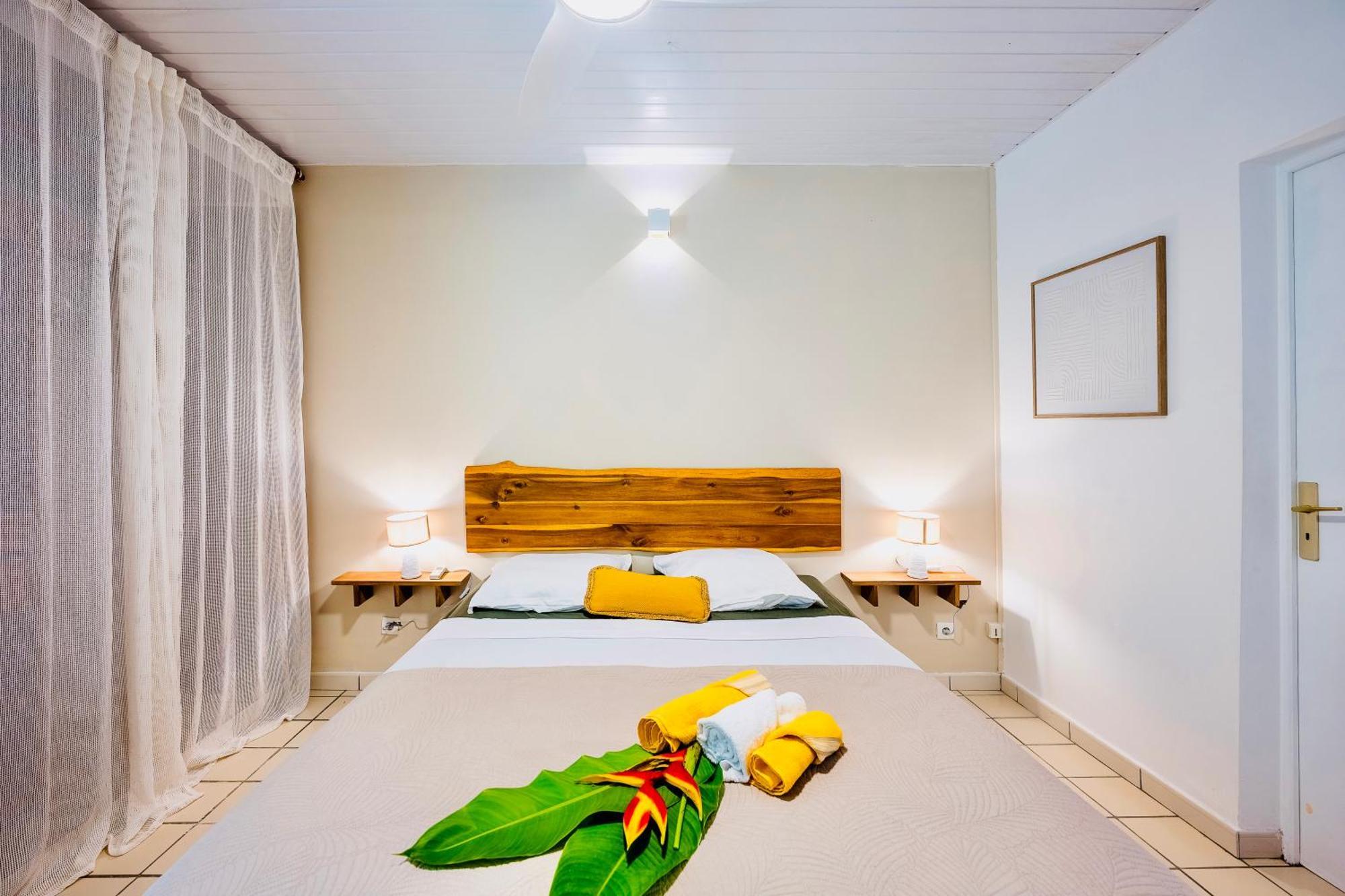 Maison Yole Bleue - Vue Sur Les Trois Ilets Luaran gambar